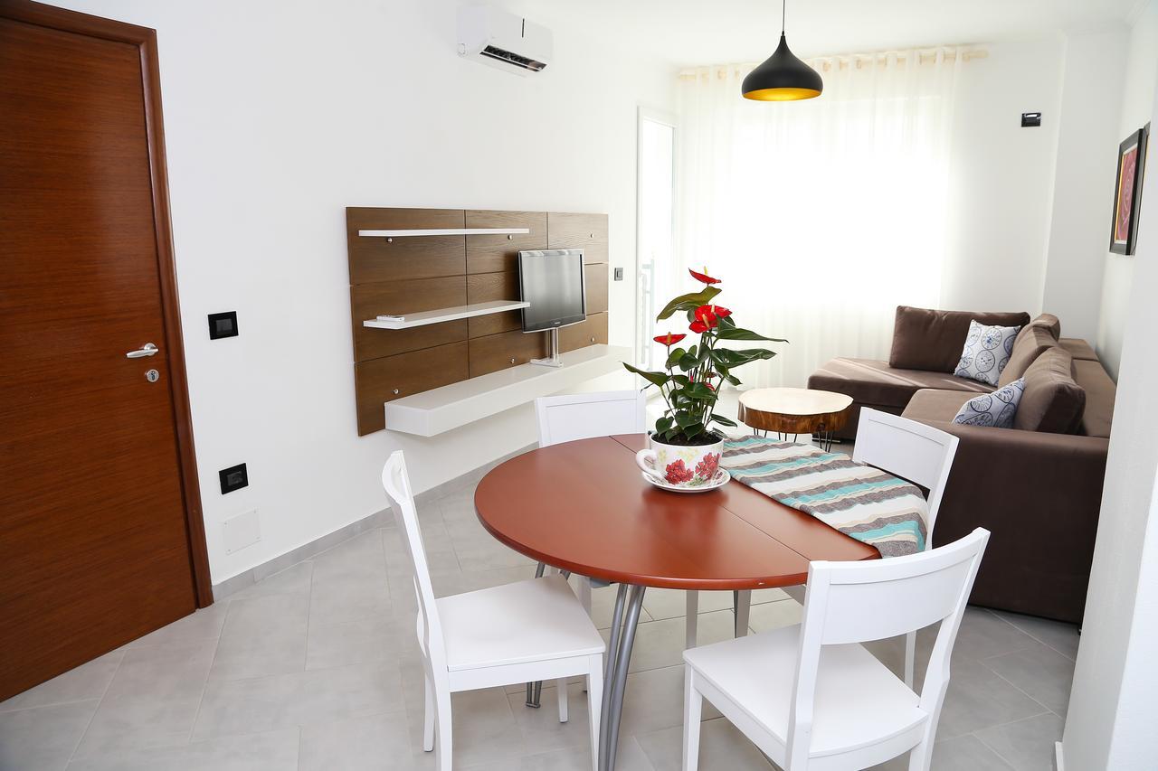Carpe Diem Apartments-Hotel Shëngjin 外观 照片